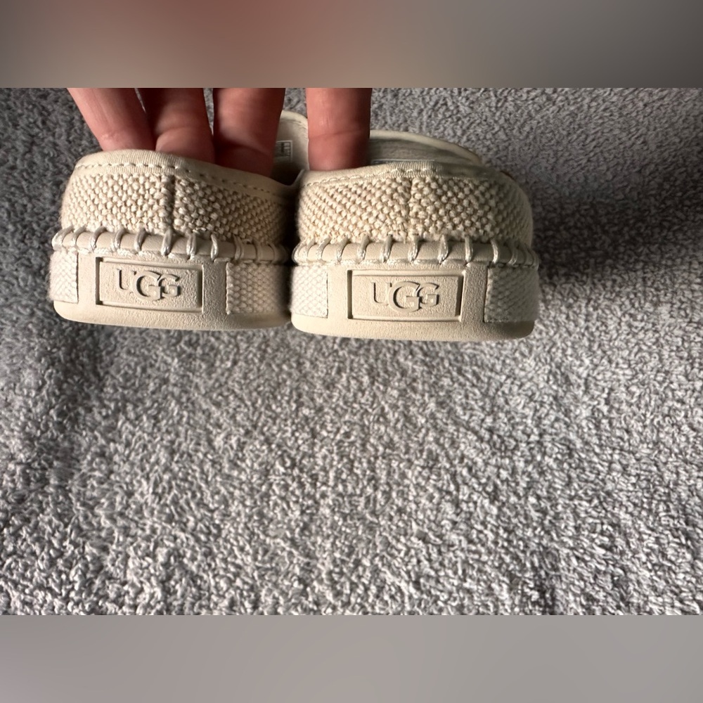 UGG Women’s Delu Sneakers - Picture 6 of 11